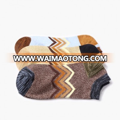 Colorful cheap polyester waves short ankle mens socks